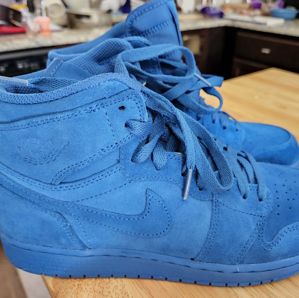 Jordans 1s